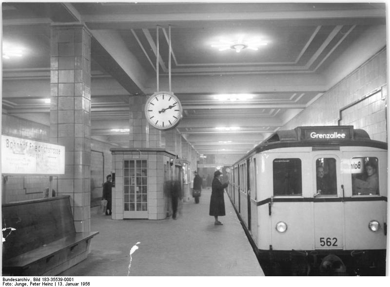 Берлин, BVG CII № 562; Берлин — U-Bahn — линия U6