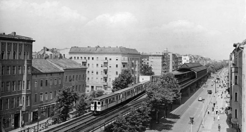 Berliin — U-Bahn — line U2