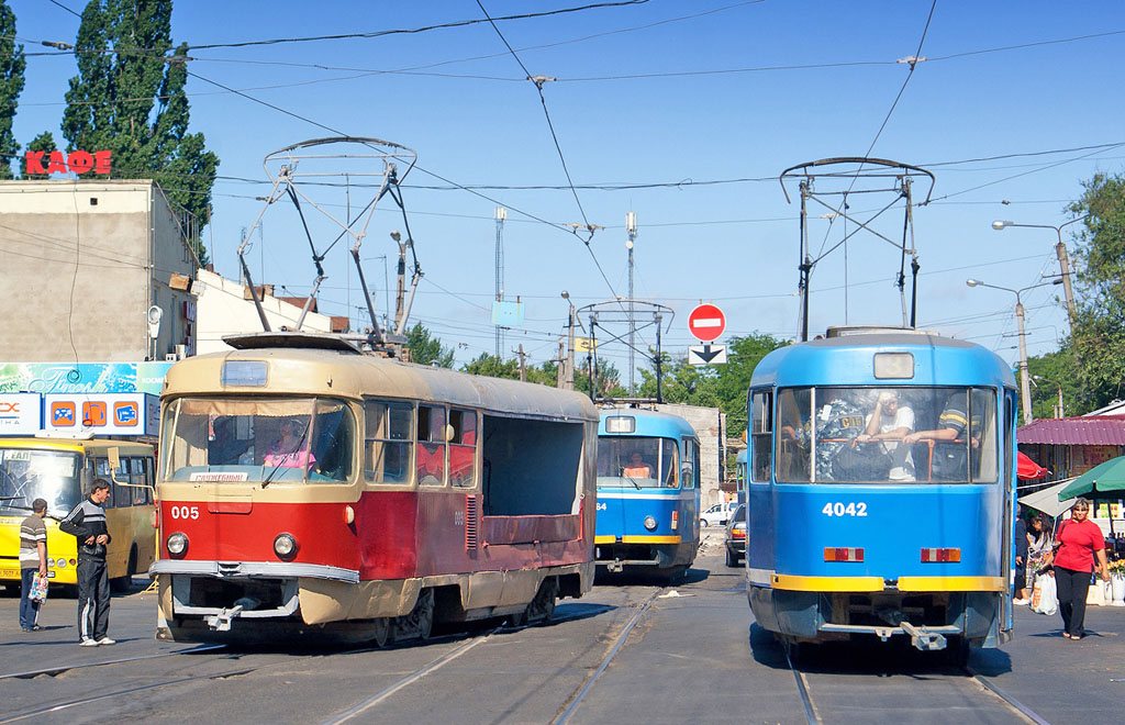 Одесса, Tatra T3SU (двухдверная) № 005; Одесса, Tatra T3R.P № 4042