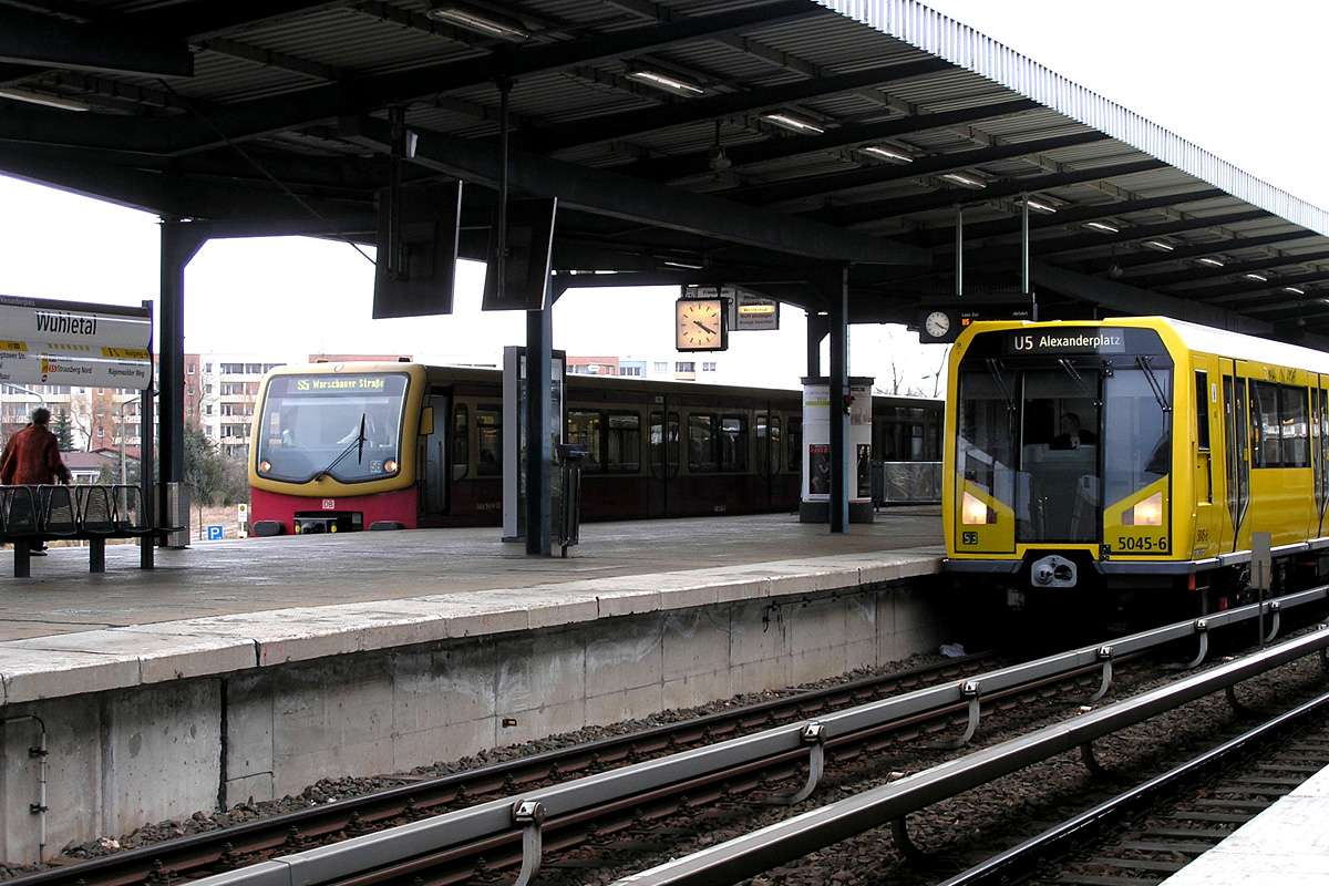 Берлин, BVG H01 № 5045; Берлин — U-Bahn — линия U5; Берлин — Городские электропоезда S-Bahn
