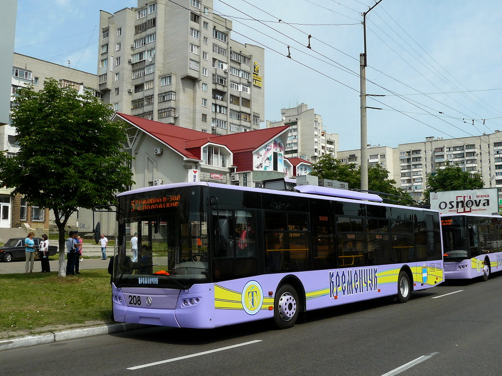 Кременчуг, ЛАЗ E183A1 № 208; Кременчуг — Презентация новых троллейбусов ЛАЗ-Е183 и ЛАЗ-Е301 (31.05.2013)