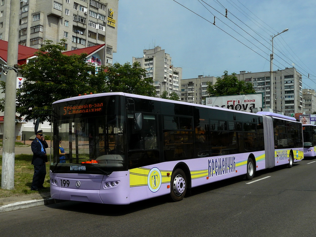 Kremenchuk, LAZ E301A1 č. 199; Kremenchuk — Presentation of new trolley buses LAZ-E183 and LAZ-E301 (31.05.2013)