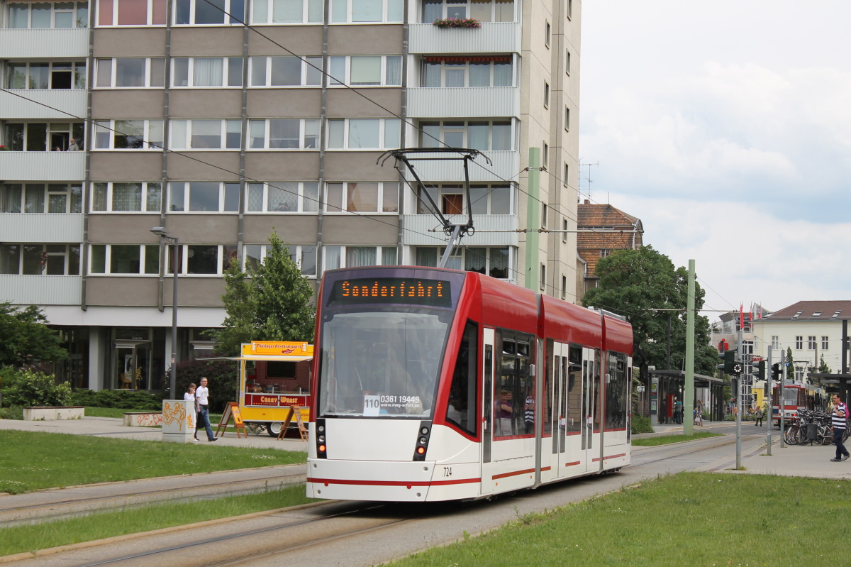 Erfurt, Siemens Combino Classic Nr. 724; Cottbus — Jubiläum: 110 Jahre Cottbuser Straßenbahn (15.06.2013); Cottbus — Fahrzeuge aus anderen Städten