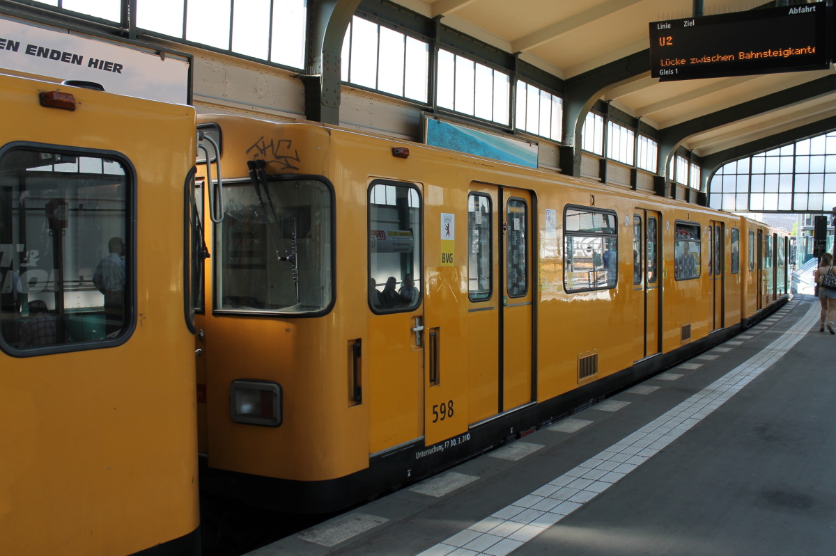 Берлин, BVG A3L92.2 № 598; Берлин — U-Bahn — линия U2