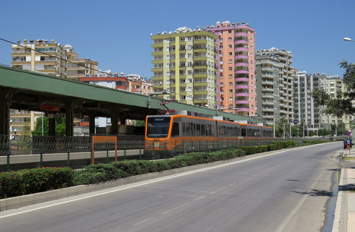 Адана, Hyundai Rotem LRV № 1033; Адана — Станции