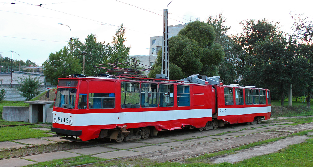 სანქტ-პეტერბურგი, LVS-86K № 8142