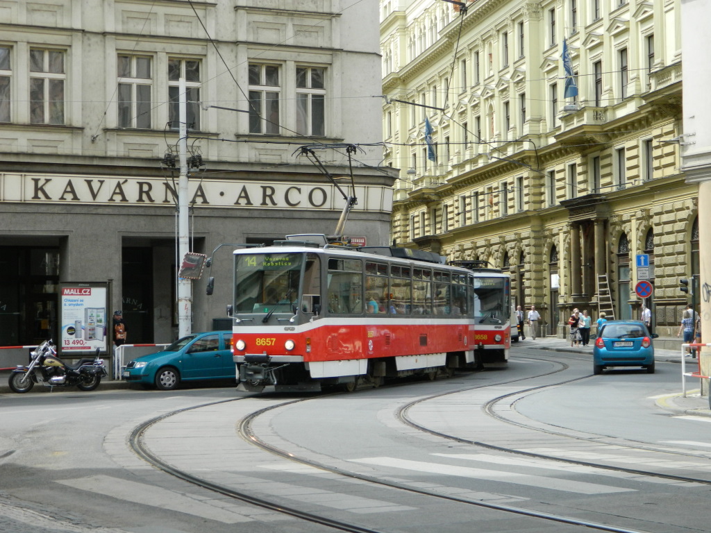 Прага, Tatra T6A5 № 8657
