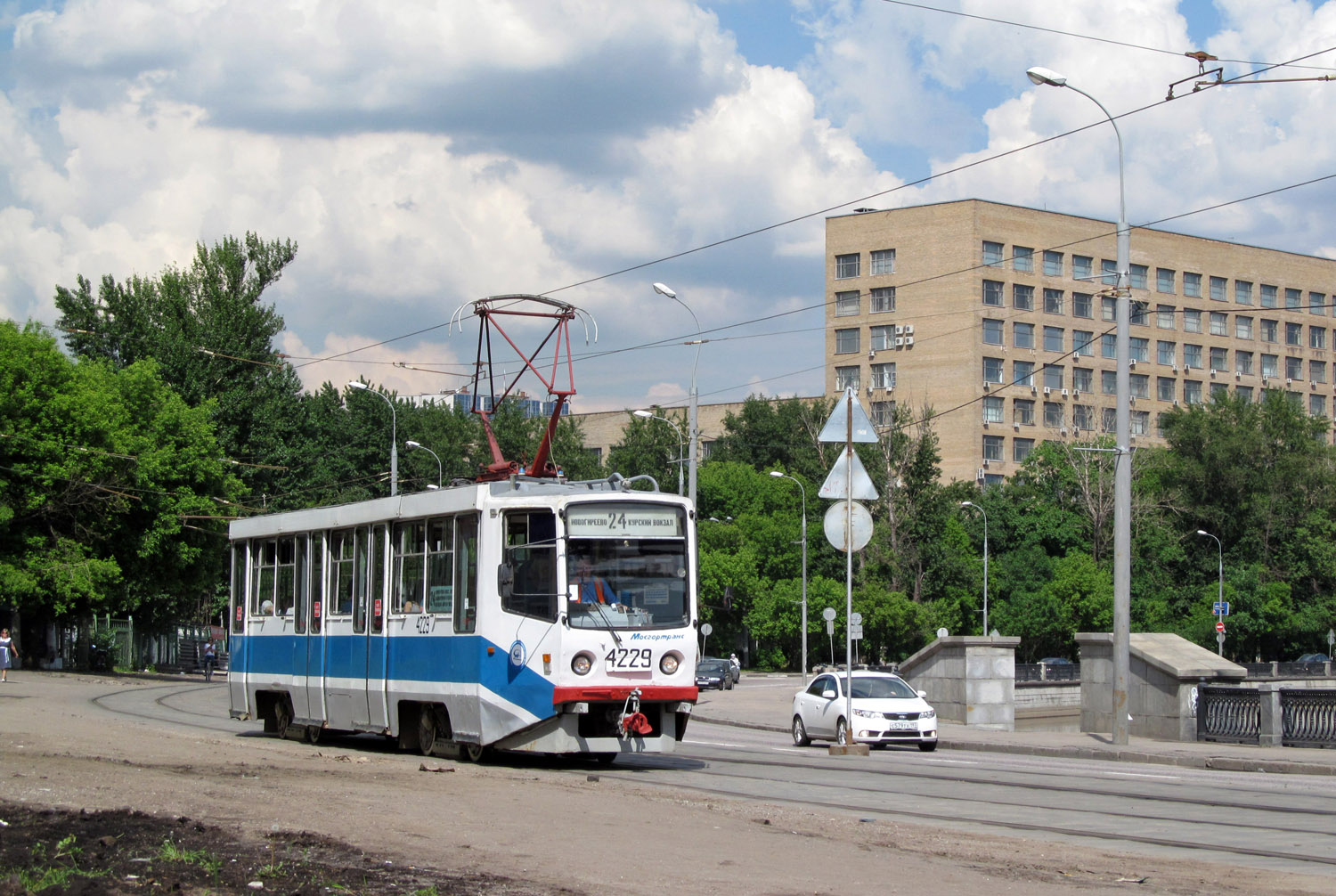 Moskwa, 71-608KM Nr 4229