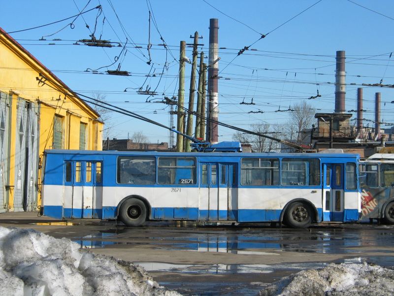 Szentpétervár, ZiU-682V — 2671