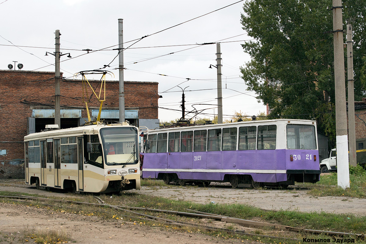 Novosibirskas, 71-619KT nr. 3119; Novosibirskas, 71-605 (KTM-5M3) nr. 3021