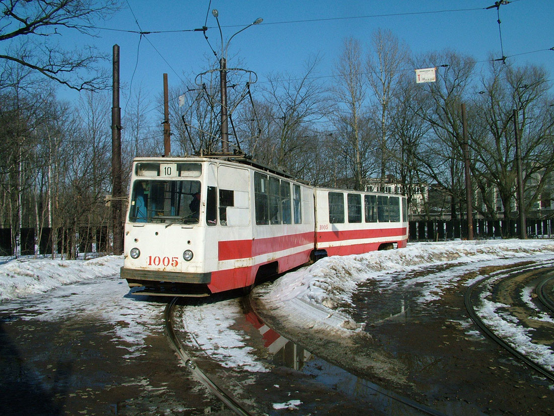 Saint-Petersburg, LVS-86K № 1005