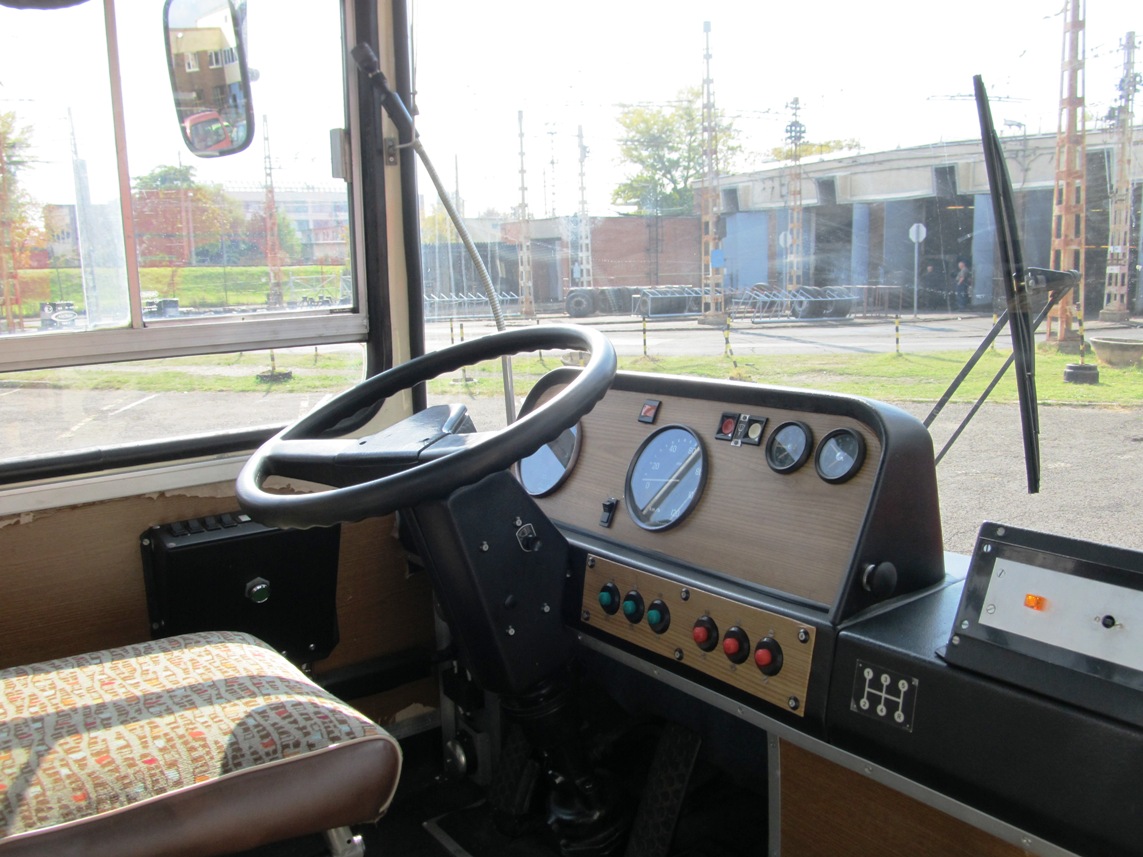 Budapest, Ikarus 260.T1 N°. 600; Budapest — Trolleybus depot