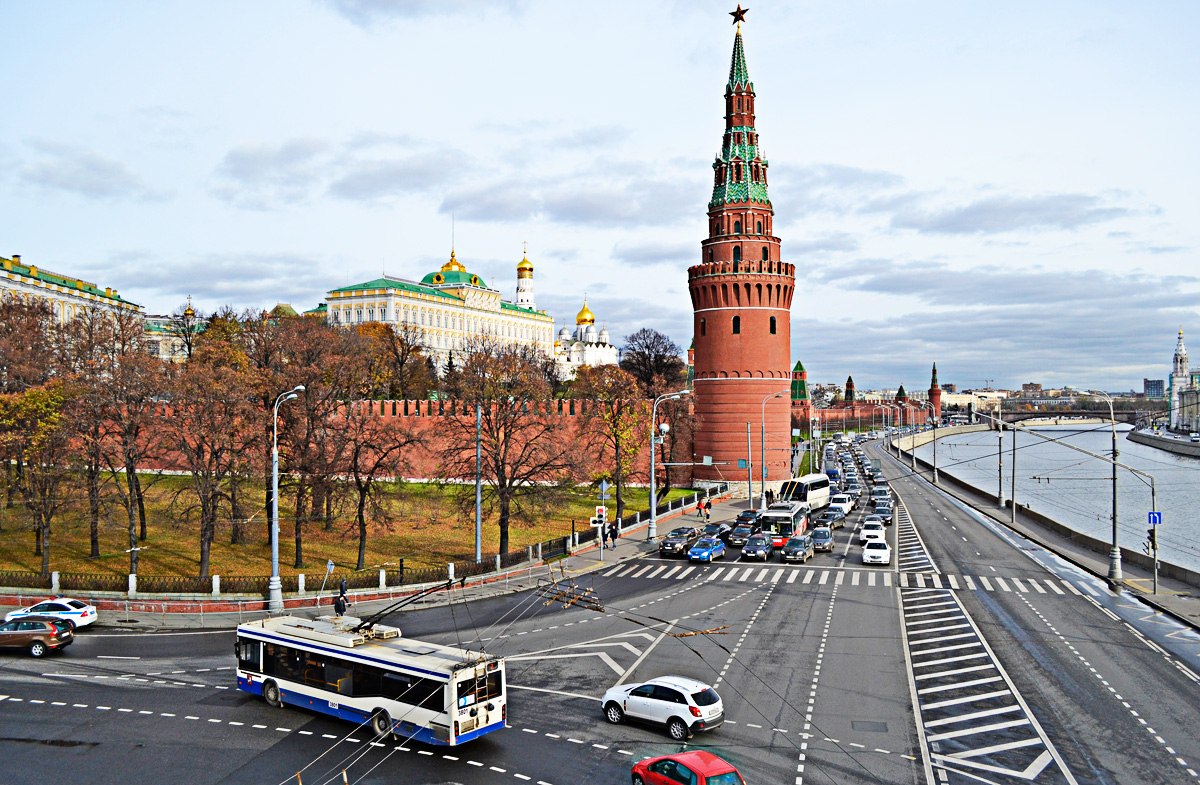 Moszkva, SVARZ-MAZ-6235.00 — 3801; Moszkva — Trolleybus lines: Central Administrative District; Moszkva — Views from a height