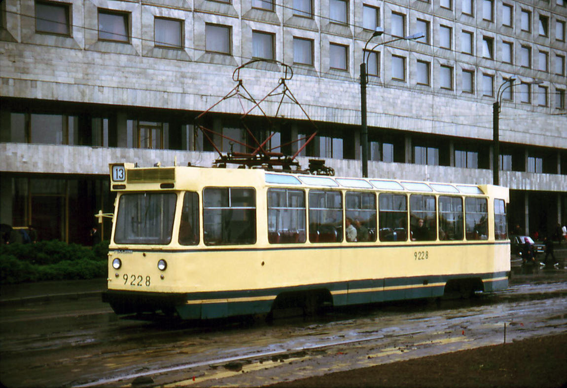სანქტ-პეტერბურგი, LM-68 № 9228