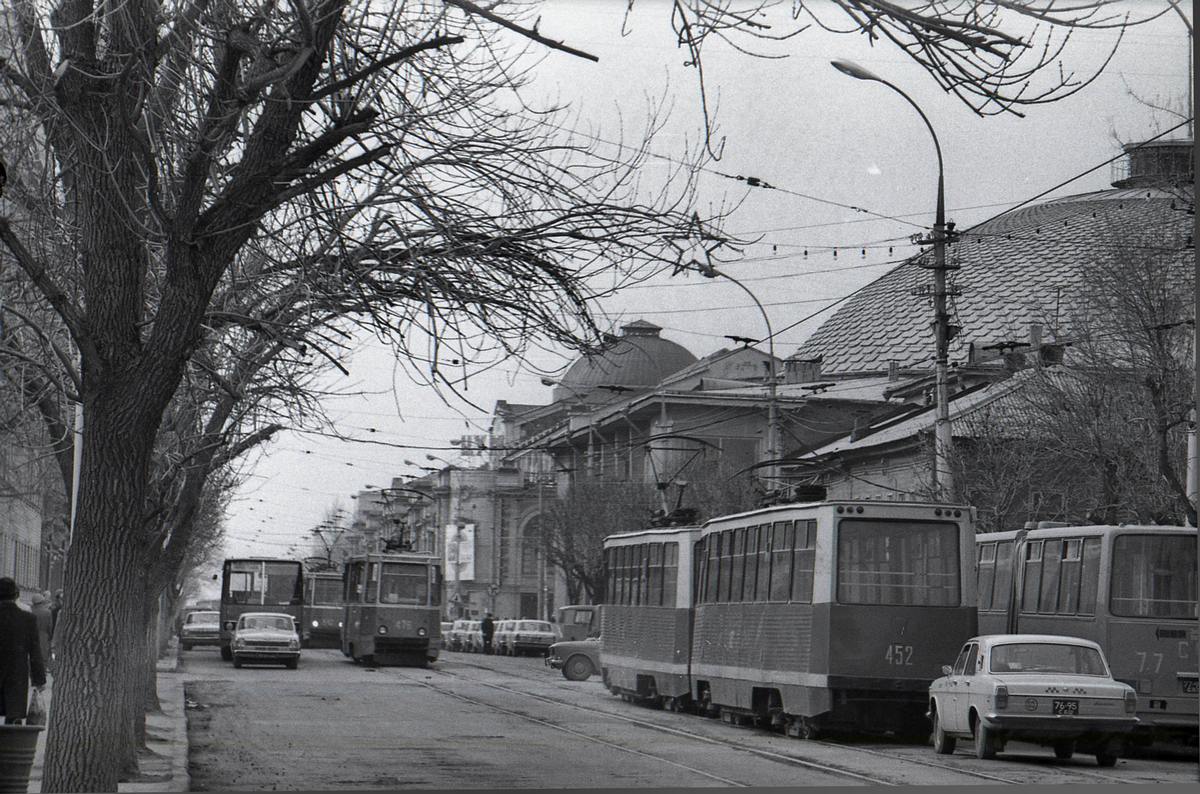 Saratov, 71-605 (KTM-5M3) № 542; Saratov, 71-605 (KTM-5M3) № 476; Saratov, 71-605 (KTM-5M3) № 452; Saratov — Historical photos