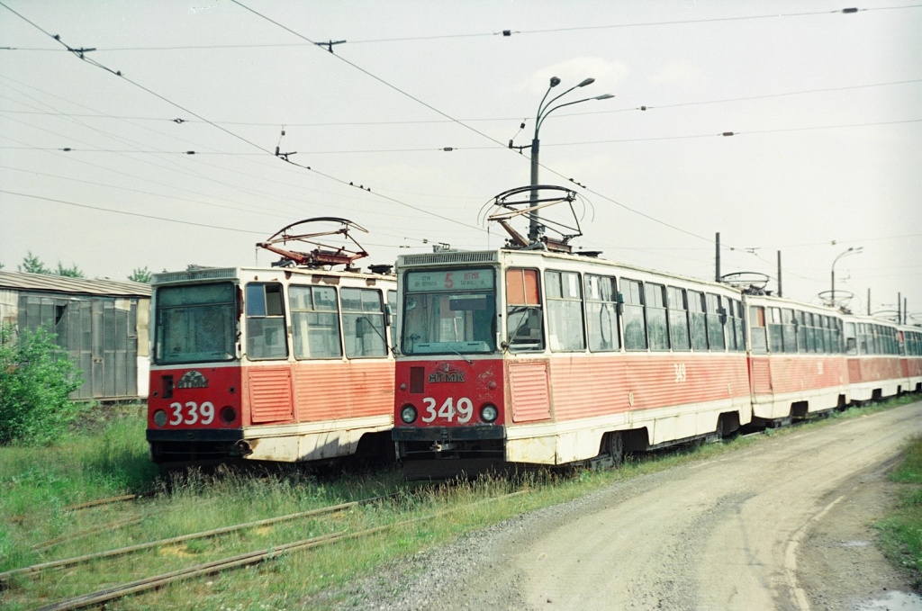 Nizhniy Tagil, 71-605 (KTM-5M3) č. 339; Nizhniy Tagil, 71-605 (KTM-5M3) č. 349; Nizhniy Tagil, 71-605 (KTM-5M3) č. 350