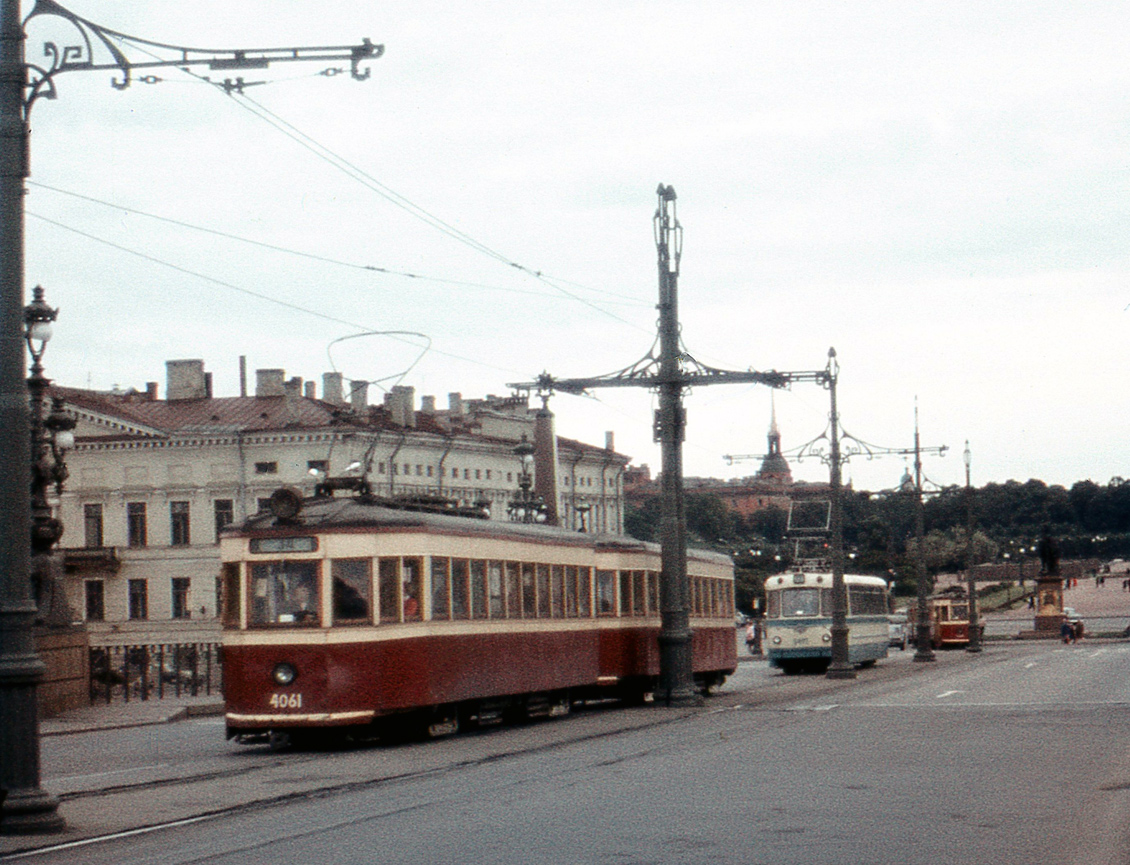 Saint-Petersburg, LM-33 № 4061
