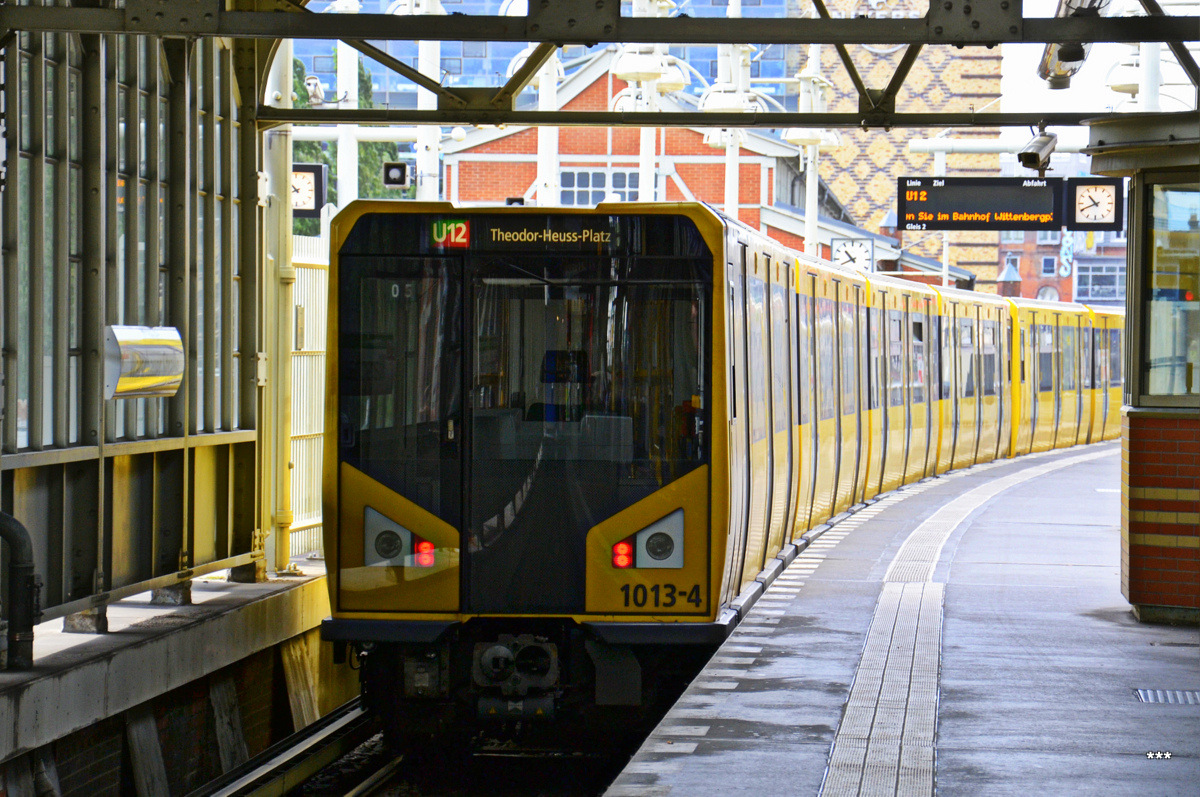 Berlín, BVG HK 06 č. 1013; Berlín — U-Bahn — line U1