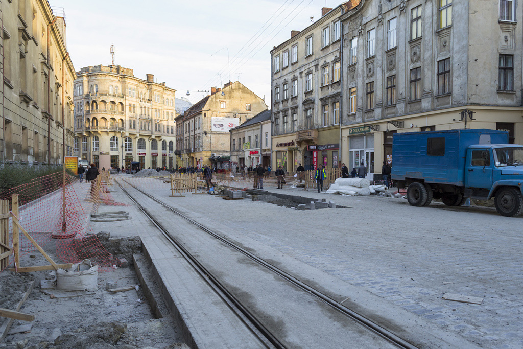 Lvov — Tracks reconstruction: Gorodotska str. lower and ring [16.05-26.12.2013]
