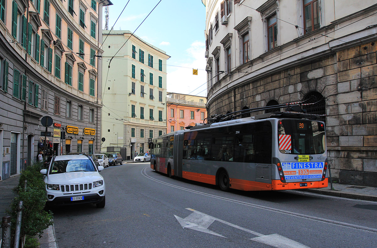 Genoa, Van Hool AG 300T č. 2114