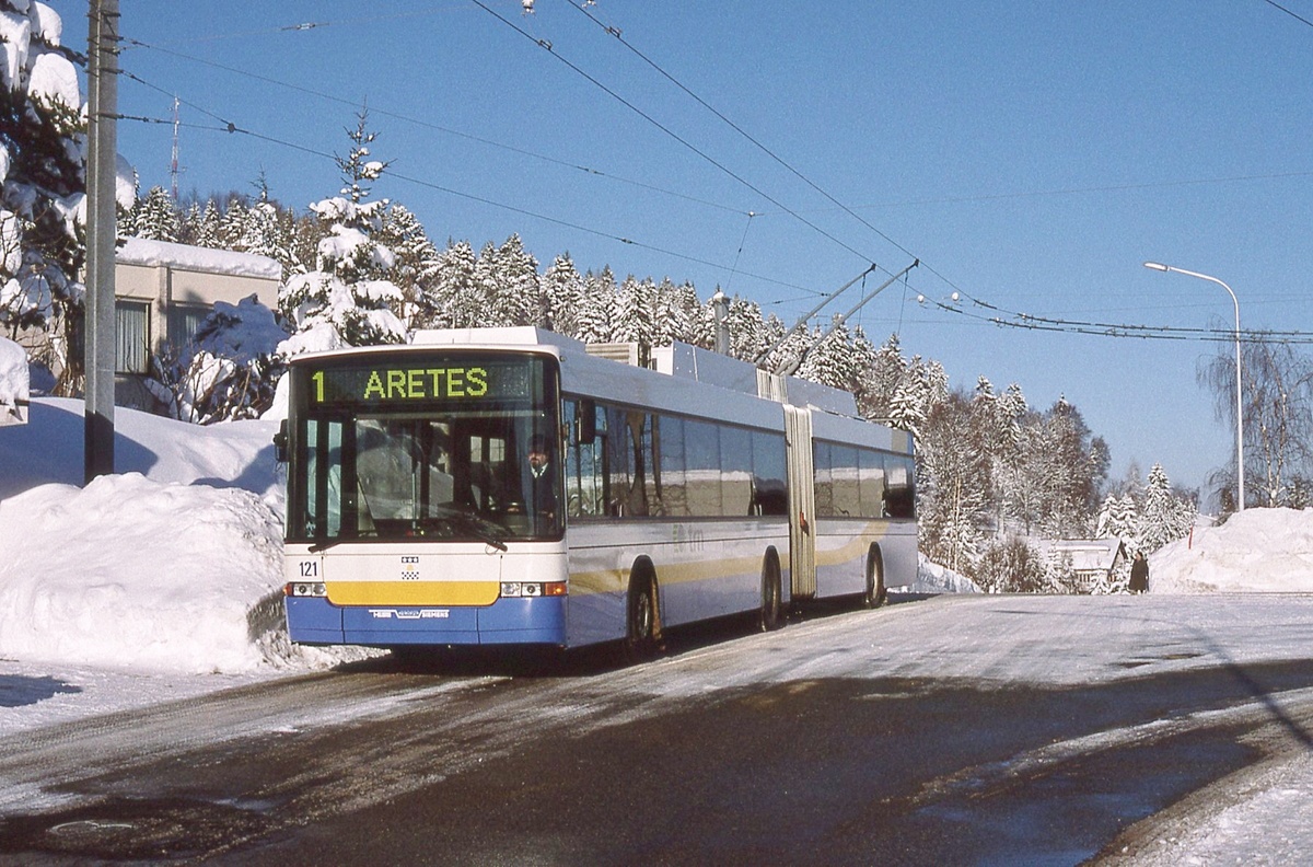 La Chaux-de-Fonds, Hess SwissTrolley 2 (BGT-N2) # 121