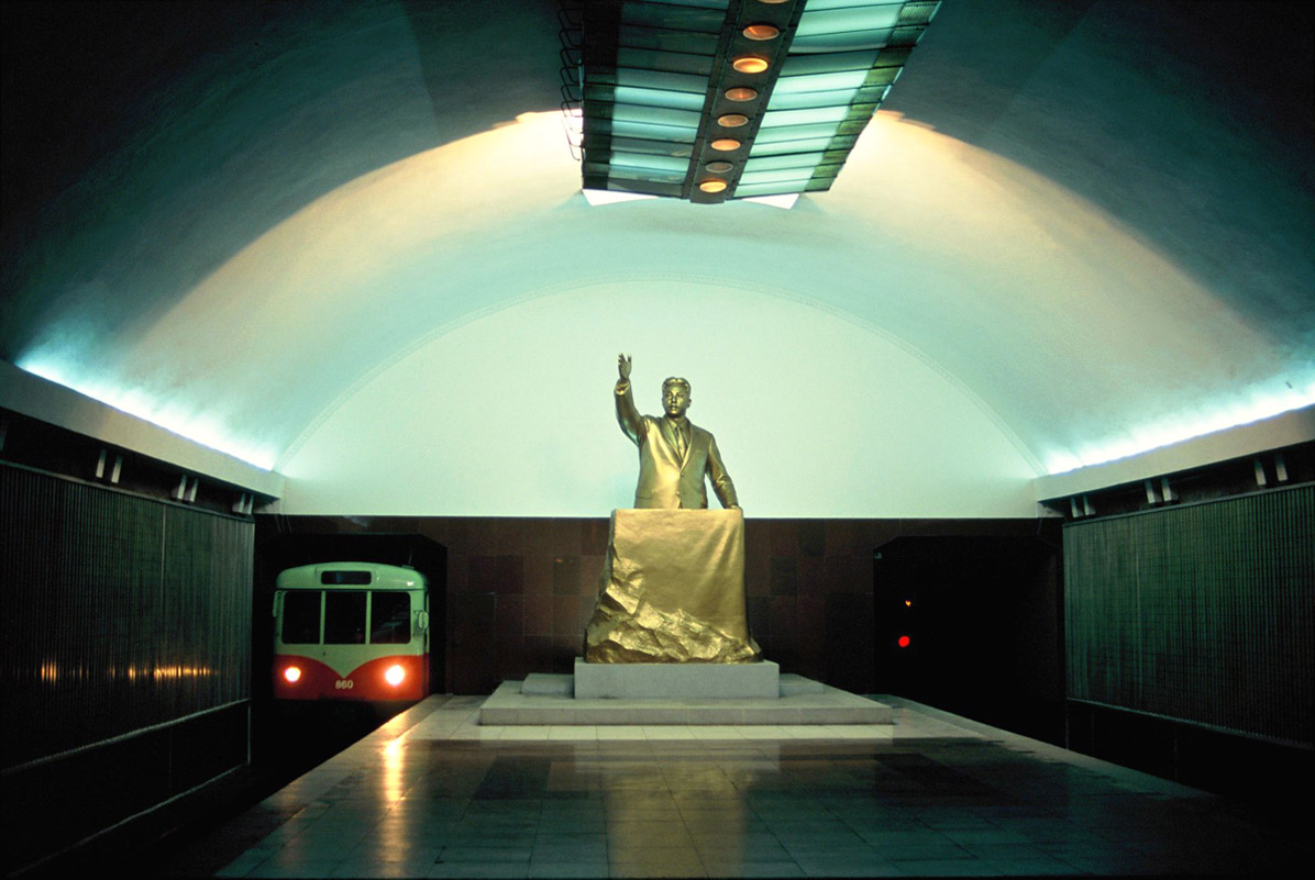 Пхеньян, BVG D № 860; Пхеньян — линия 1 — станция Кэсон (Триумфальное возвращение)