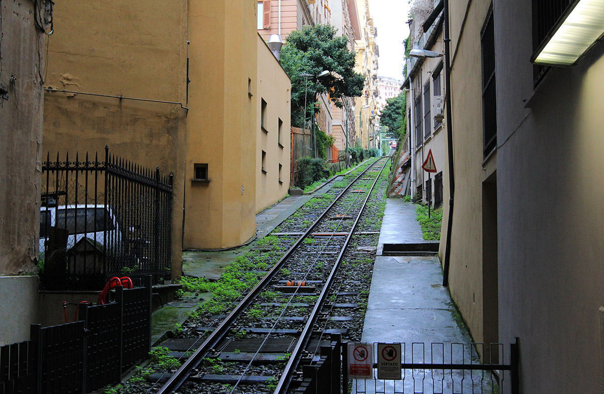 Genoa — Funicolare Sant'Anna