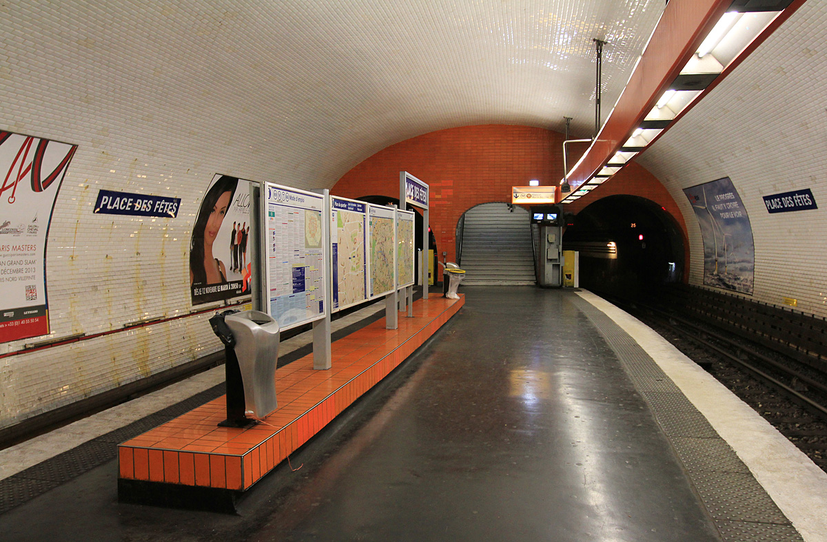 Париж -  Версаль -  Ивелин — Метрополитен — Линия 7-bis