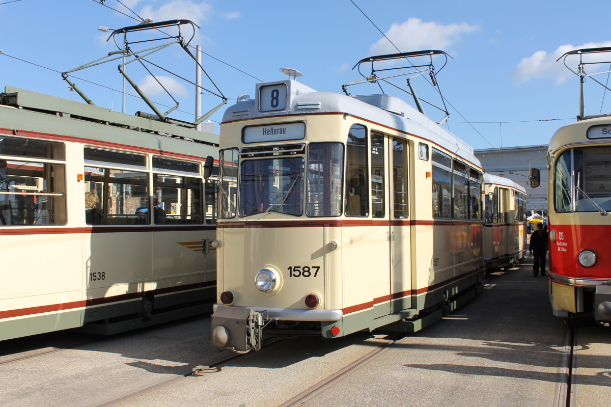 Дрезден, Gotha T57 № 1587 (201 310); Дрезден — 140 лет трамвайному движению в Дрездене (29-30.09.2012)