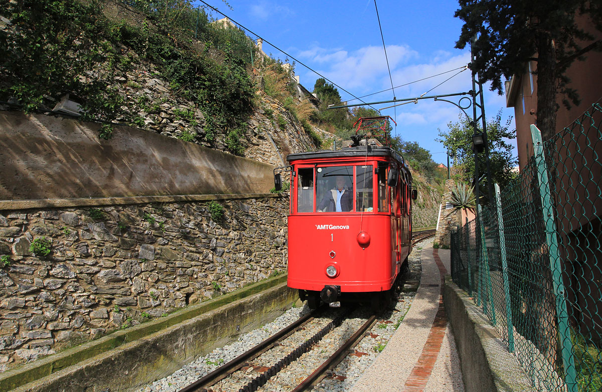 Genoa, Diatto 2-axle motor car Nr 1; Genoa — Ferrovia a cremagliera Principe-Granarolo