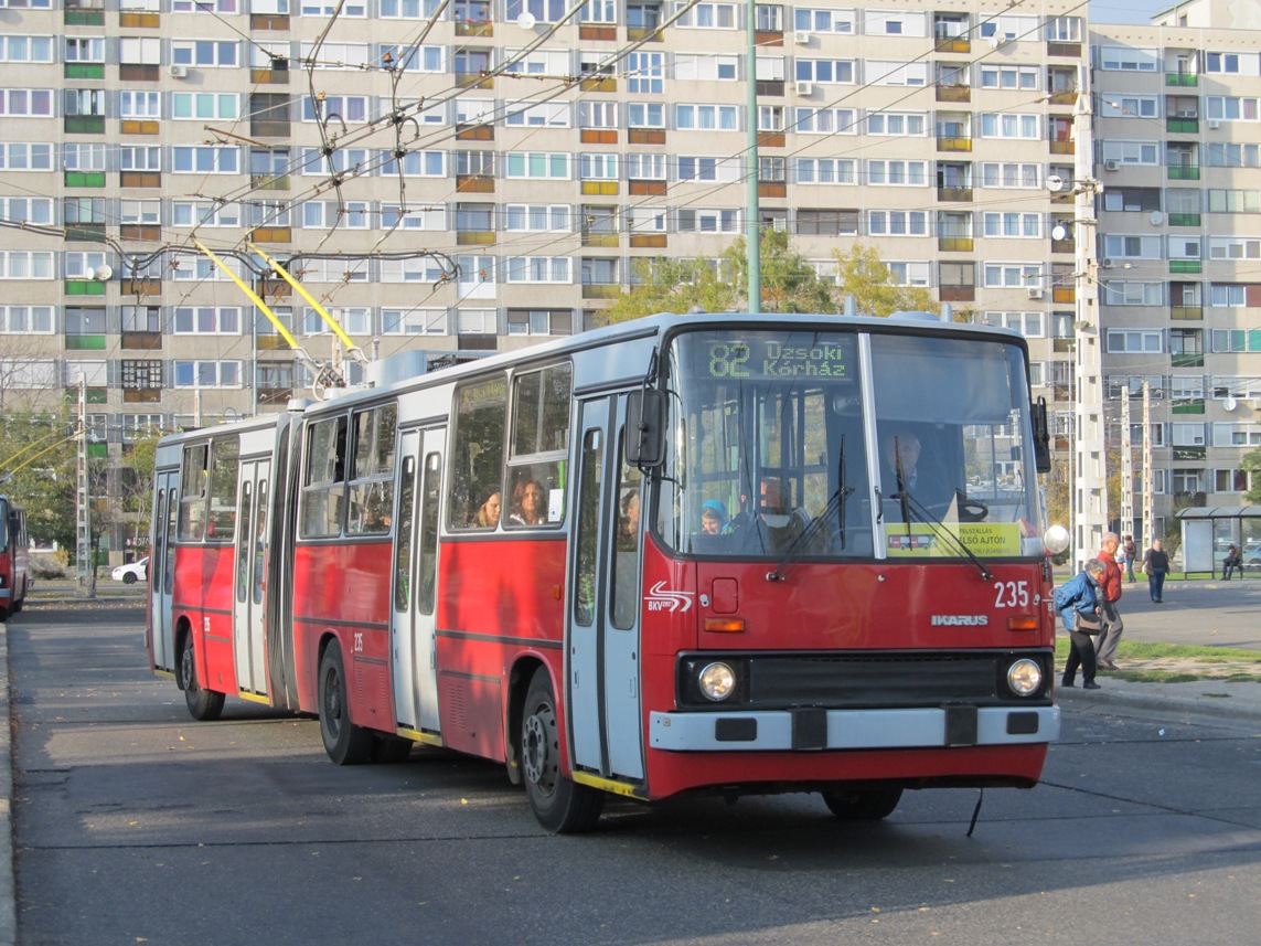 Budapest, Ikarus 280.94 № 235