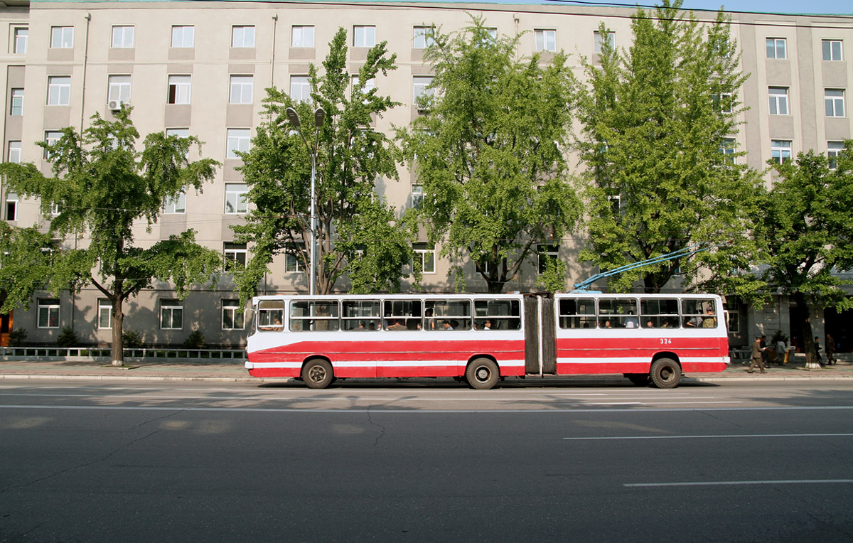 Пхеньян, Chollima 951 (Ikarus 280) № 326