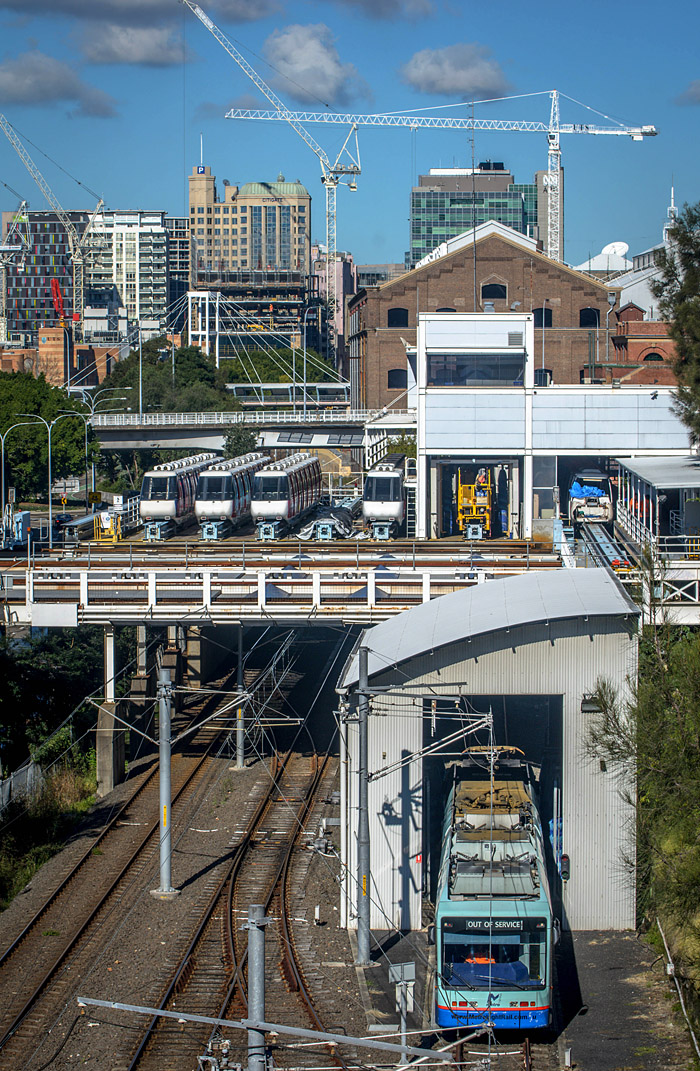 Sydney, Adtranz Variotram č. 2104 (4); Sydney — Monorail; Sydney — Tramway — Miscellaneous photos