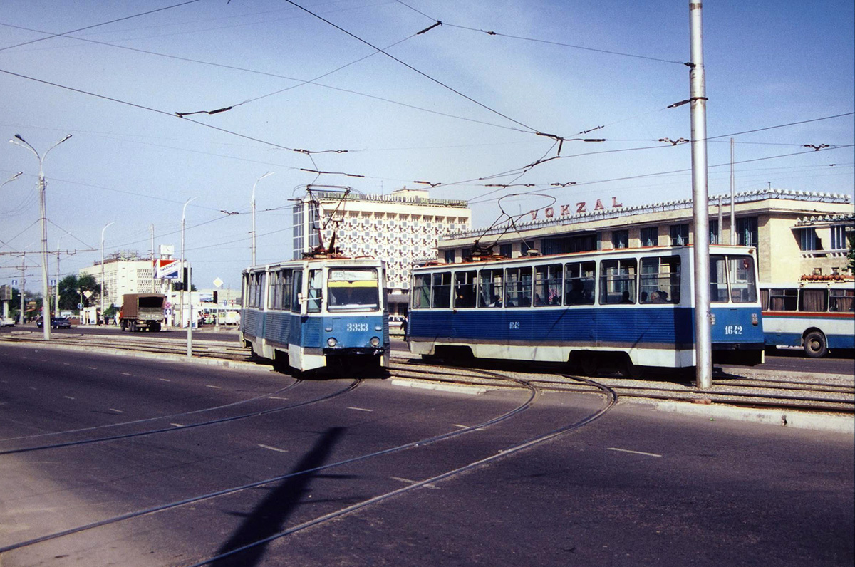 Ташкент, 71-605 (КТМ-5М3) № 3333; Ташкент, 71-605 (КТМ-5М3) № 1642