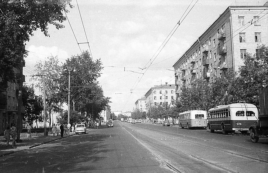 Москва измайлово первомайская улица. Измайлово Первомайская улица. Измайлово Первомайская ул. 1950 г.. Старое Измайлово Первомайская улица. Первомайская улица 80 Москва.