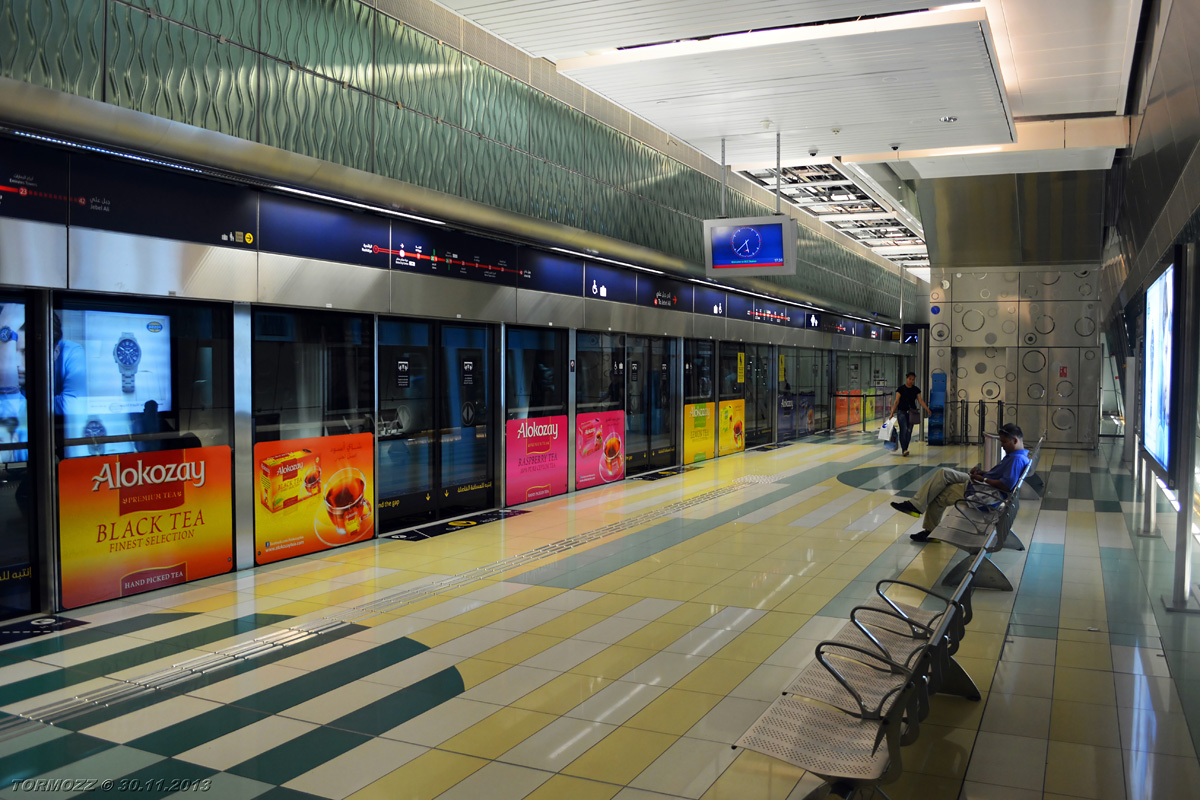 迪拜 — Metro — Red Line; 迪拜 — Metro — Stations