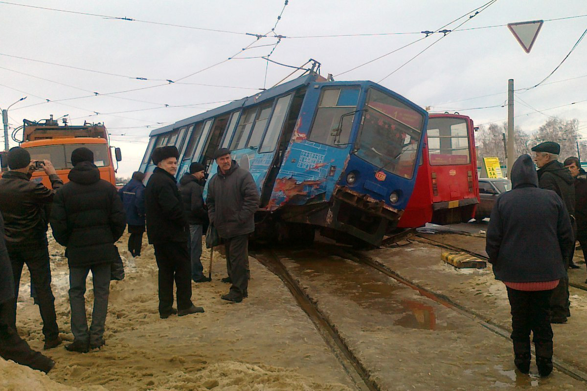 Kazaň, 71-608KM č. 1128; Kazaň — Road Accidents