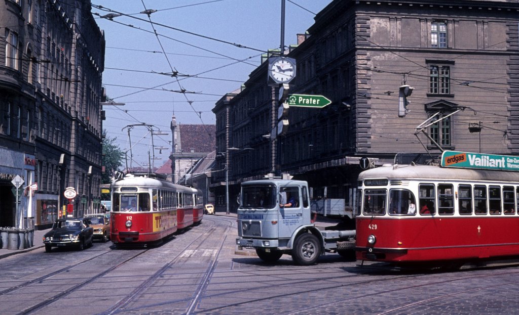 Вена, SGP Type C1 № 112; Вена, Lohner Type T2 № 429