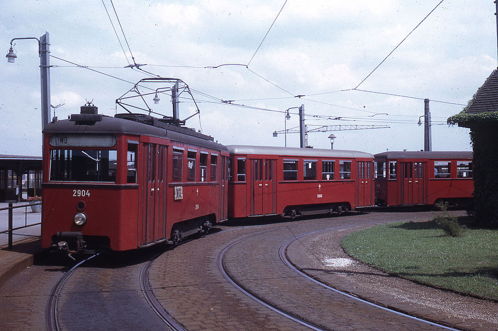 Wien, Simmering Type N1 Nr. 2904; Wien, Simmering Type  n2 Nr. 5866; Wien — Stadtbahn