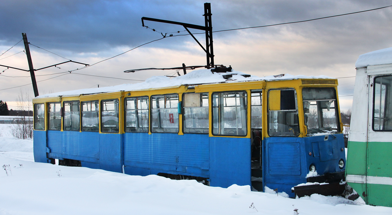 Woltschansk, 71-605 (KTM-5M3) Nr. 8; Woltschansk — Tram depot & Volchanka terminal
