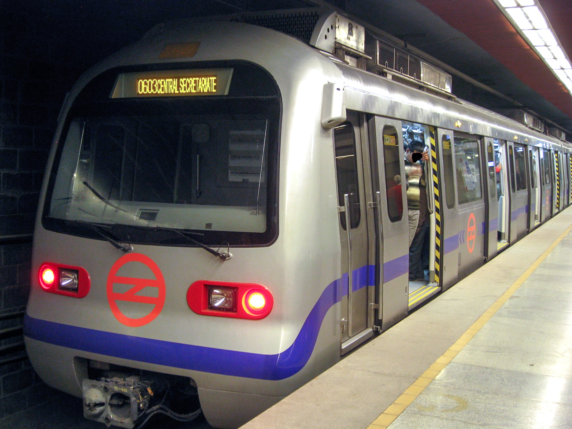 New Delhi — Metro