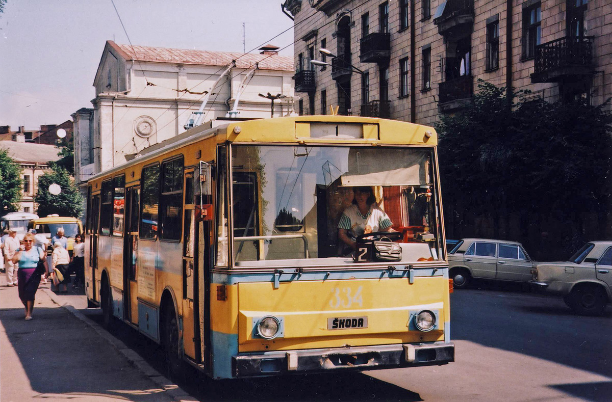 Черновцы, Škoda 14Tr03 № 334; Черновцы — Исторические фотографии (1992-2000 годов); Черновцы — Конечные остановки