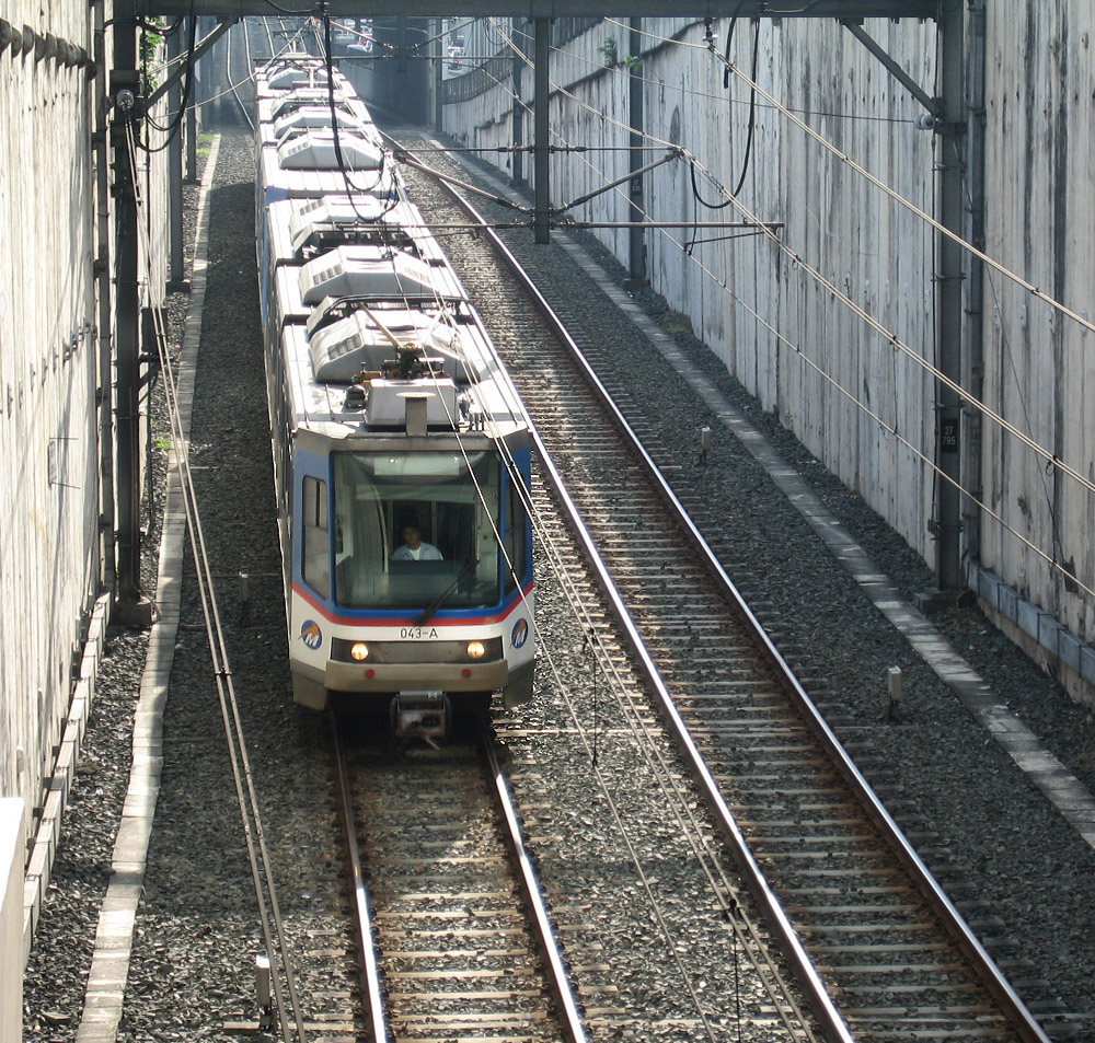 Манила, Tatra RT8D5M № 043; Манила — MRT-3 || Metrostar