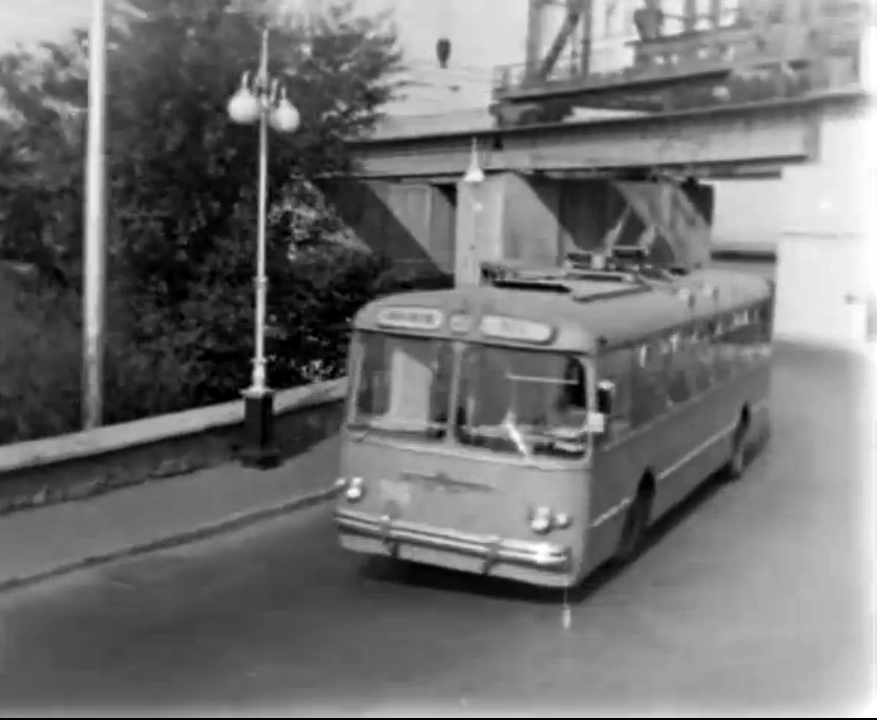 紮波羅熱 — Unidentified trolleybuses: ZiU-5