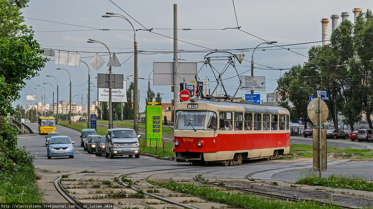 Киев, Tatra T3SU № 5742