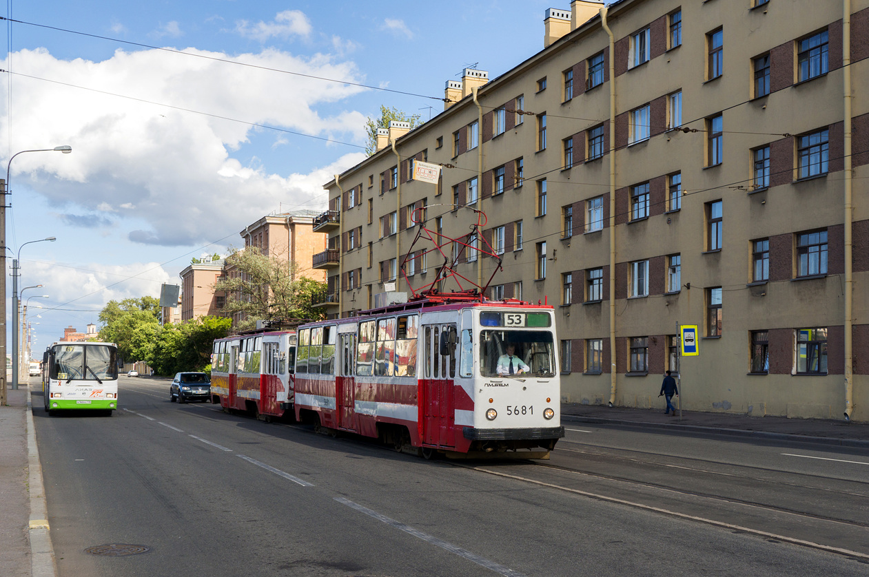 Санкт-Петербург, ЛМ-68М № 5681; Санкт-Петербург — Заказная поездка на СМЕ ЛМ-68М 5681+5448 в Стрельну и Купчино