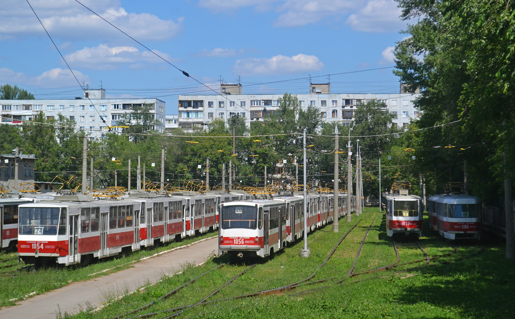სამარა, Tatra T6B5SU № 1054; სამარა, 71-405 № 1056; სამარა, 71-402 № 1037; სამარა, Tatra T3SU № 1186; სამარა — Severnoye tramway depot