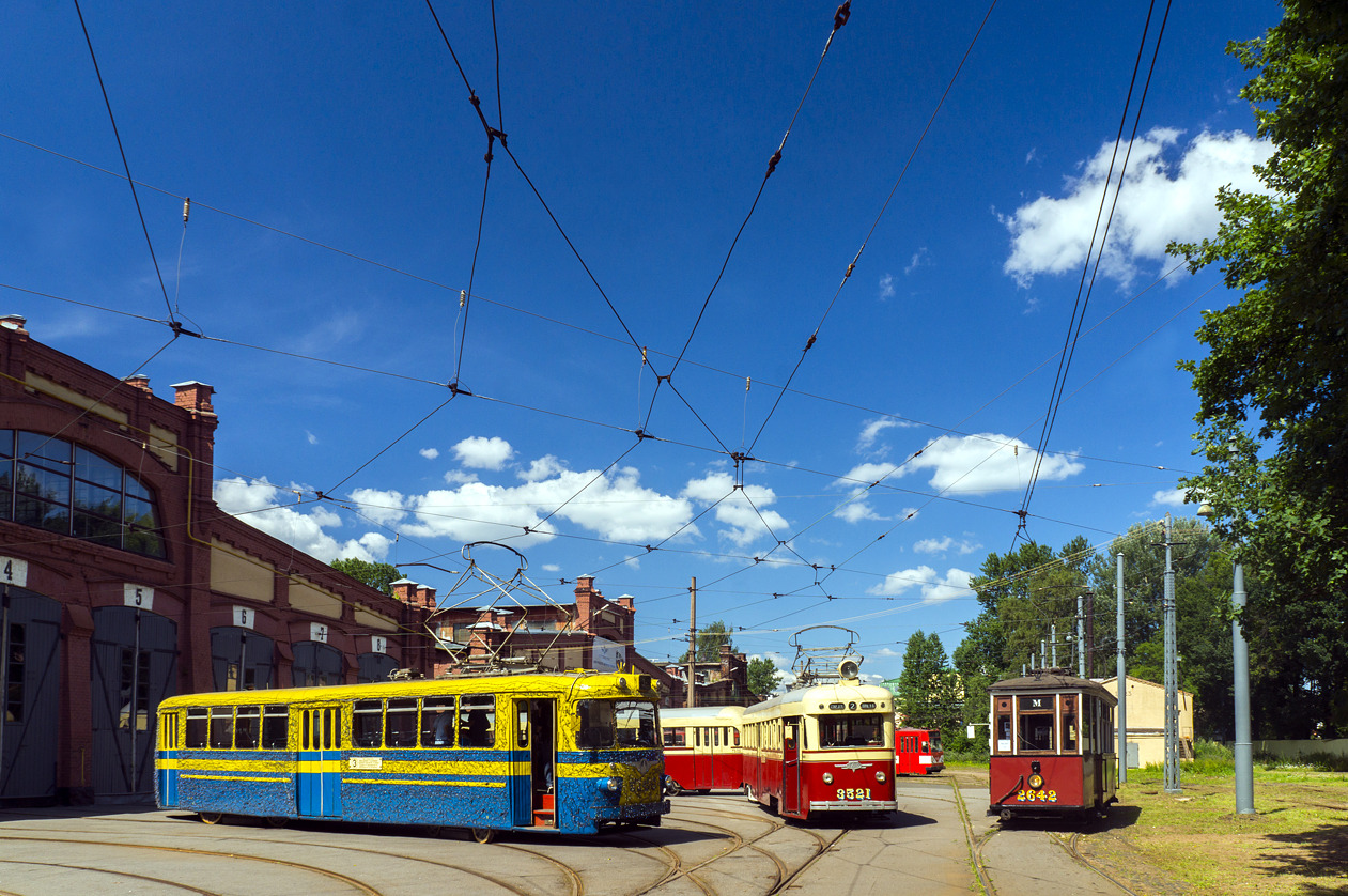 Санкт-Петербург, ЛМ-57 № 5148; Санкт-Петербург, ЛМ-47 № 3521; Санкт-Петербург, МС-4 № 2642