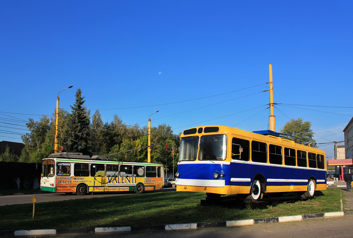 Tula, LiAZ-5280 (VZTM) № 60; Tula, ZiU-5 № 43; Tula — Terminus stations