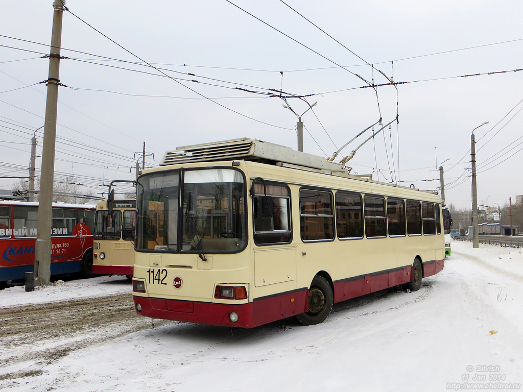 Челябинск, ЛиАЗ-5280 (ВЗТМ) № 1142